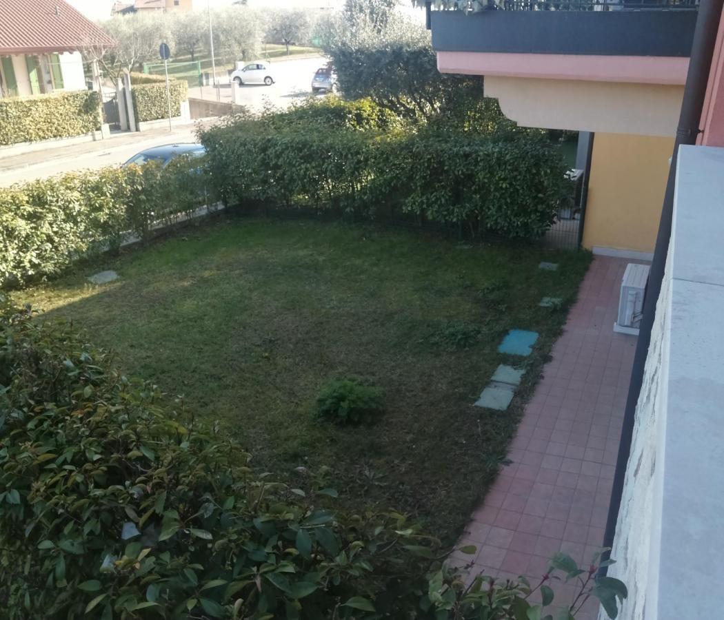 Casa Vacanze Da Riki Appartamento 1 Πεσκιέρα ντελ Γκάρντα Εξωτερικό φωτογραφία
